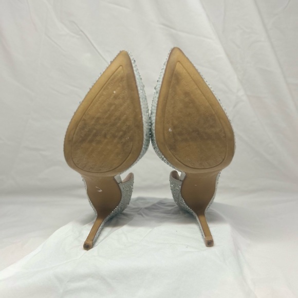 BCB Generation Heels  Stye is  Sliver Handy   Size 7M - Picture 9 of 10